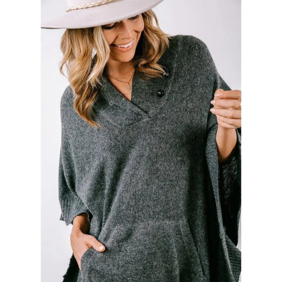 NWT! LOVESTITCH ANGORA BLEND OVERSIZED CHARCOAL GRAY SWEATER PONCHO - Picture 2 of 10